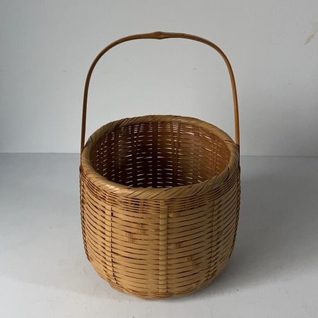 筒型持ち手付竹籠  22cm ワンハンドル竹編みかご  手提げカゴ 白木 竹細工 工芸品  手仕事 クラフト  木べら立て 屑籠  ほぼ完品