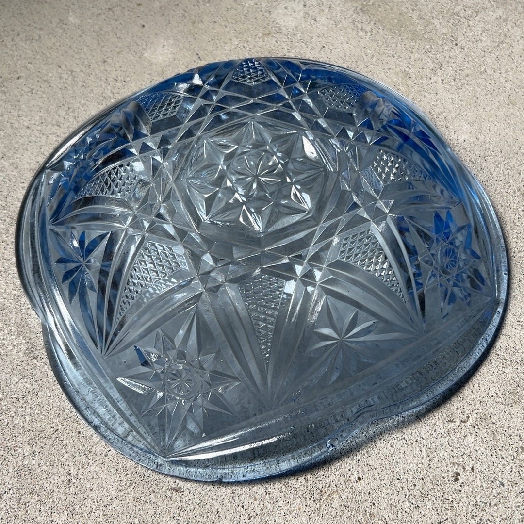 アンティークプレスガラスプレートボール アンティーク重厚な昭和初期プレスガラス皿