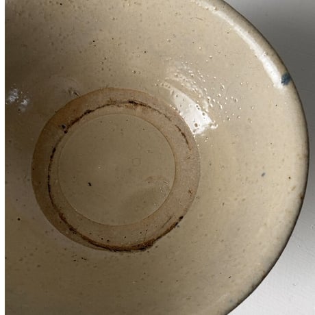 C  古琉球 やちむん 4.5寸マカイ 古作 登窯 花唐草 呉須色 沖縄 焼物 茶碗 昭和期 ヴィンテージフォークアート 僅かなホツ有