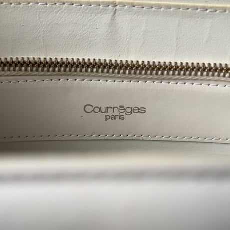 Courreges クレージュ  80sオールドクレージュ フラップ型クラッチバッグ クロコ型押し合皮 銀ロゴ 中古良品