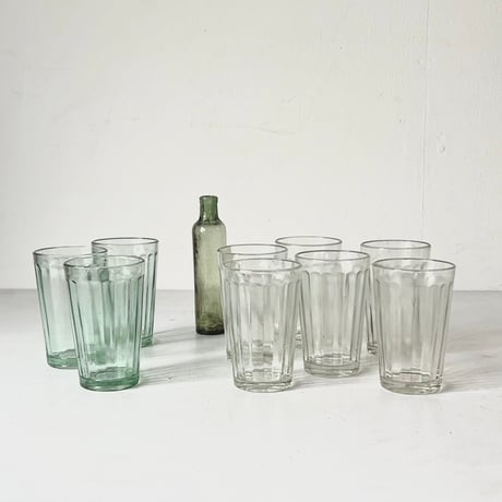 昭和期アンカーグラス 無色(ややグレーがかった) 小サイズ 高さ約9cm SGF刻印 瓶ビール用グラス シンプルデザイン 気泡ガラス ヴィンテージグラス