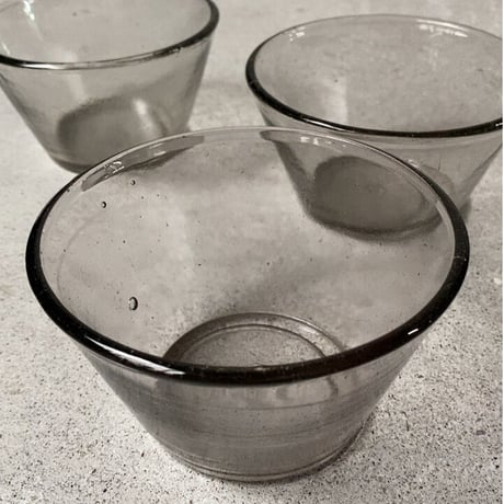 ヴィンテージ ガラス器 昭和初期 グレーベース ゆらゆら 気泡 硝子 デザート器 かき氷器 小鉢 古い器 モダンデザイン 完品  ３点セット4500円