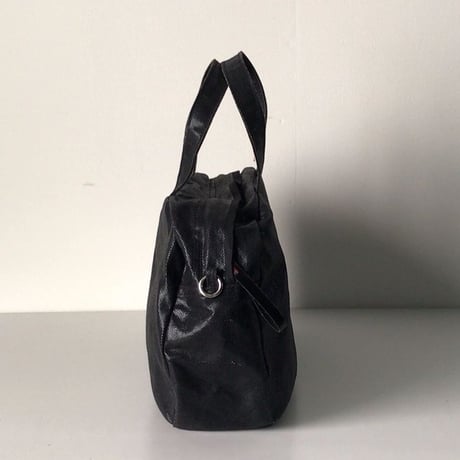 how to live    ハウトゥリブ   シャークスキン  ミニボストン  バッグ   ブラック  中古品  メンテナンス済み  日本製