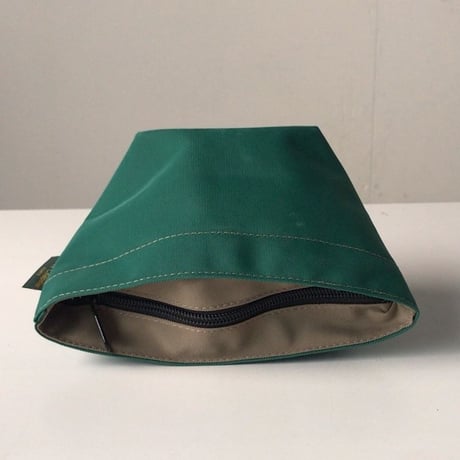 Herve Chapelier エルベシャプリエ  927N  グリーン/グレージュ  ナイロン舟型ポーチM　コスメ 化粧ポーチ 中古品