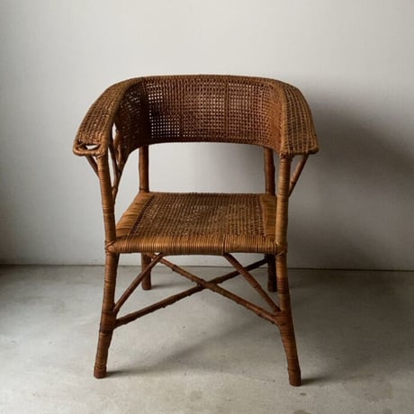 ジャパンヴィンテージ 籐編みのアームチェア 1960年代 シンプルデザイン ラタン日本製 古い 椅子 コンディション良好