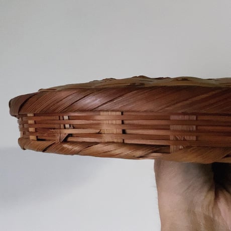 古い竹編の飯籠  めしかご  蓋付き竹籠 幅約31cm わずかな目飛びはあるもののコンディション良好
