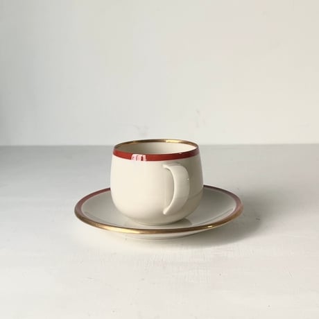 名古屋陶芸 カップ＆ソーサー　ボルドーと金彩のシンプルデザイン ハンドペイント  ヴィンテージコーヒーカップ 美品  1客の価格(ストック3客有)