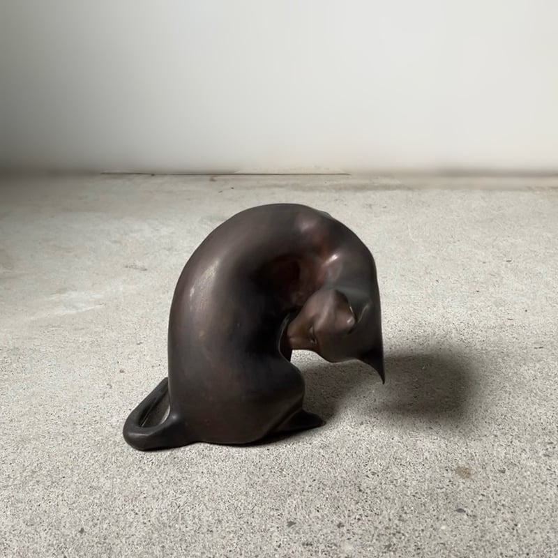 ブロンズ猫像 ヴィンテージドール 古い銅の猫 置物 しとやかな猫