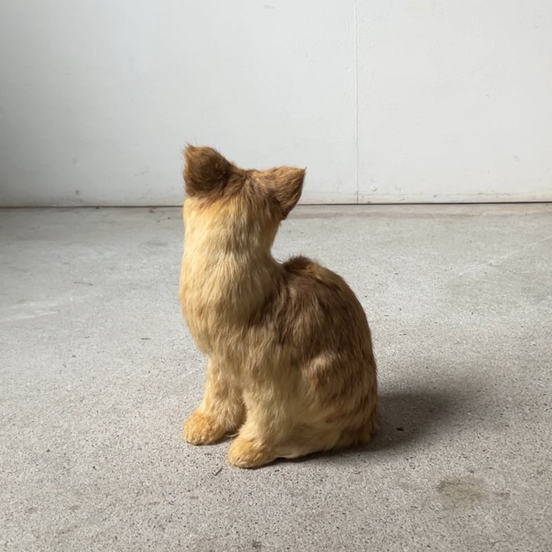 1970年代大丸販売品 猫の置物 リアルファー 茶虎 ヴィンテージドール