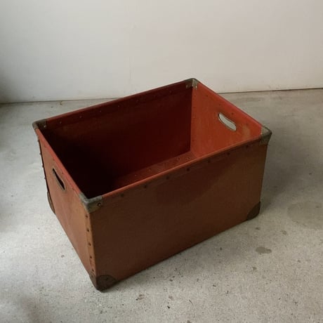 昭和期の古いボテバコ (ボテ箱) 運搬箱 ブリックカラー 無地 ヴィンテージボックス コンテナ 完品範疇