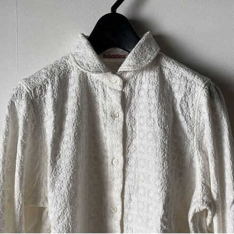 BOHEMIANS  ボヘミアンズ   総刺繍  花柄  ボタンシャツ ラウンドカラー サイズ 2  白シャツ 中古美品