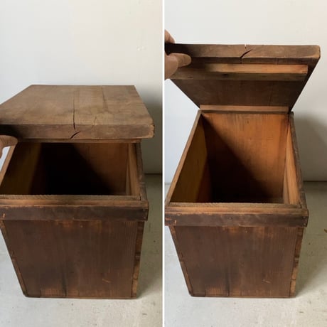蓋付き古い木の箱  幅約42cm ラワン無垢材のゴツい蓋と杉無垢材の縦型の箱  作り エイジング共にグッド 古材の良いお色目です。