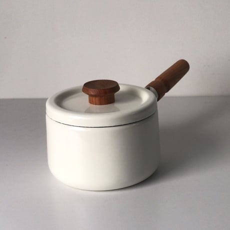 Noritake ノリタケ   ヴィンテージ 琺瑯(ホーロー) 片手鍋    木製無垢持ち手  ホワイト ほぼデッドストック 未使用品