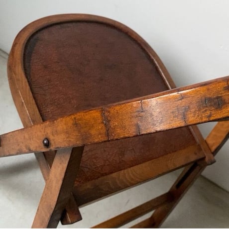 B  ヴィンテージ 木製 折り畳み椅子  フォールディングチェア 昭和期 古い木の椅子 省スペース 保管 機能椅子 ヤケ感ヤレ感良好グッドエイジング