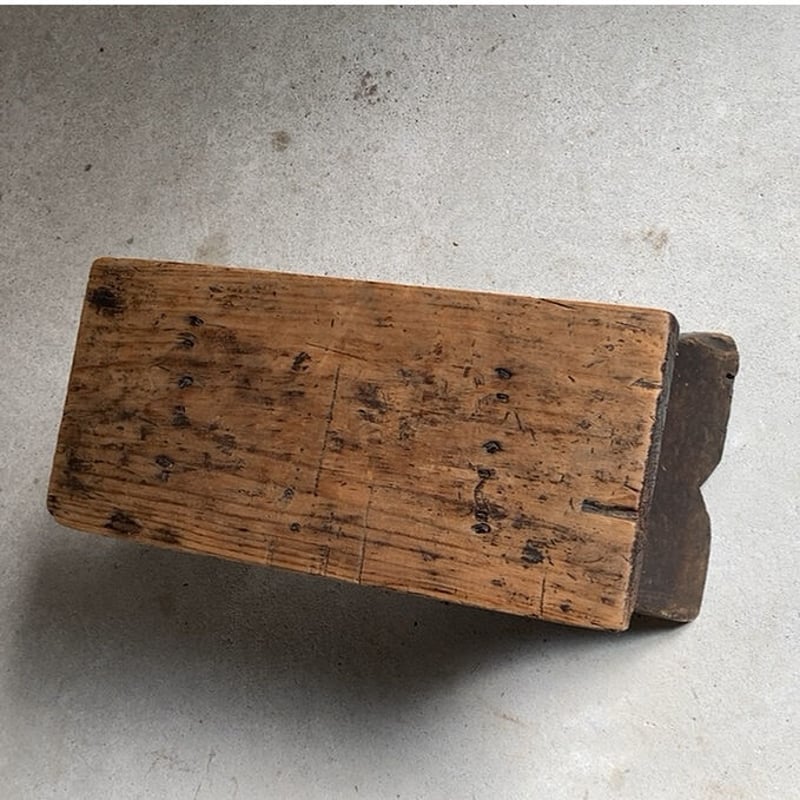 古い木製の作業椅子 幅約39cm 腰掛け 木の椅子 花台 踏み台 ステップ