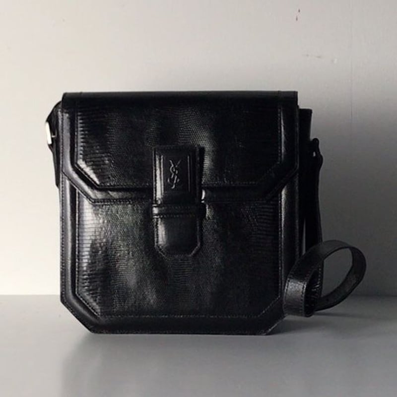 美品 Yves Saint Laurent レザー ショルダーバッグ 黒 型押し