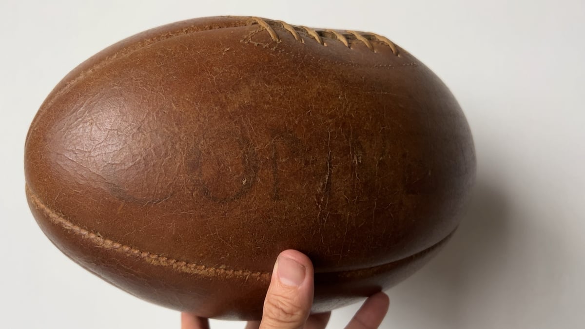ラグビーボール 革コンバート77
