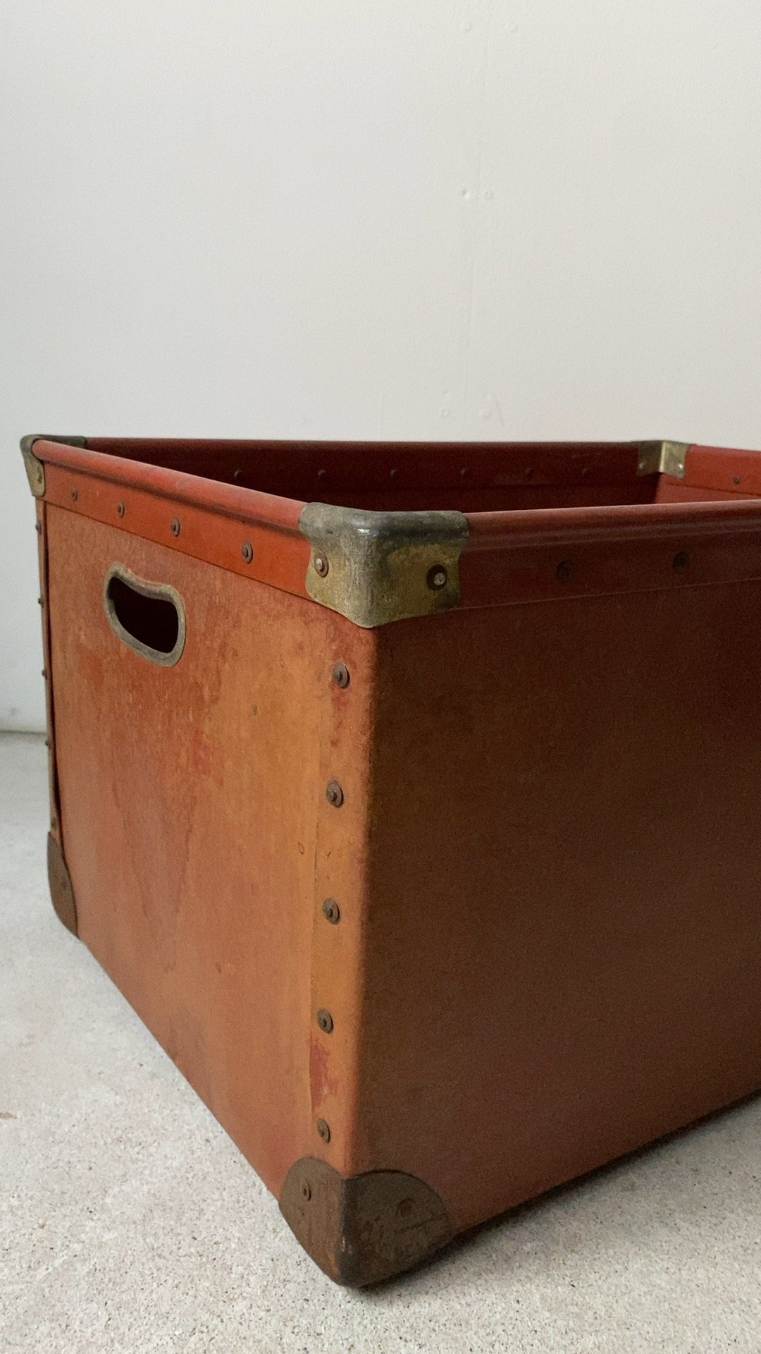 昭和期の古いボテバコ (ボテ箱) ブリックカラー 無地 ヴィンテージボックス fit=scale-down,w=1200