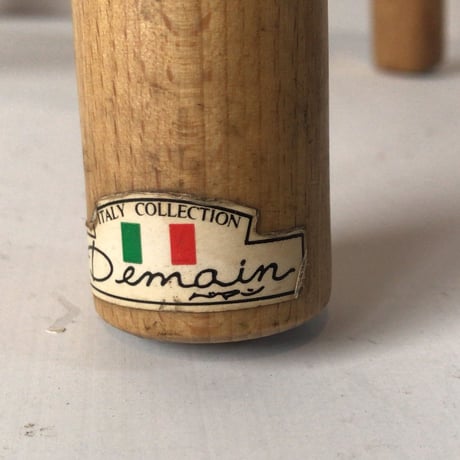 Demain  ドマン   木製スツール ナチュラルカラー  丸椅子  丸脚  無垢材 中古美品  made in italy