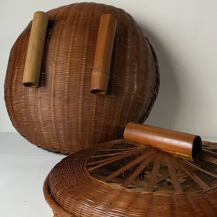 昭和レトロ 竹（外皮使用）編み籠 竹編みの市場籠 幅約35cm ワンハンドルの竹籠 市場籠 野菜籠 洗い籠 足