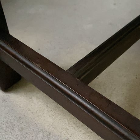 1953年 昭和28年 戦後すぐの古く小さい座卓  ローテーブル 文机 花台 飾り台 黒ヤケ 無垢材 一枚天板 グッドエイジング