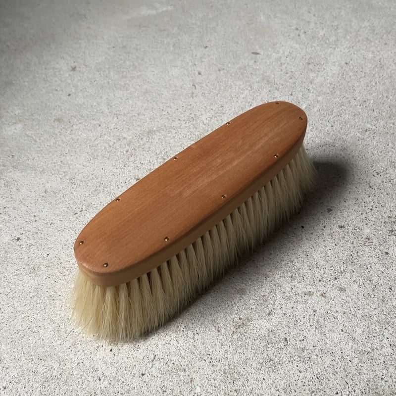 平野ブラシ 手植え水雷型 洋服ブラシ カシミヤのお手入れも問題ない