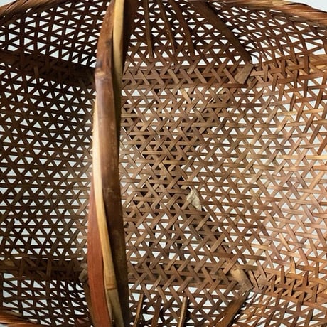 古い持手籠  竹材捻り加工ワンハンドル籠  幅約55cm 立体舟型  大正期 昭和初期 ジャパンヴィンテージバスケット 希少 珍品 古籠 竹カゴ