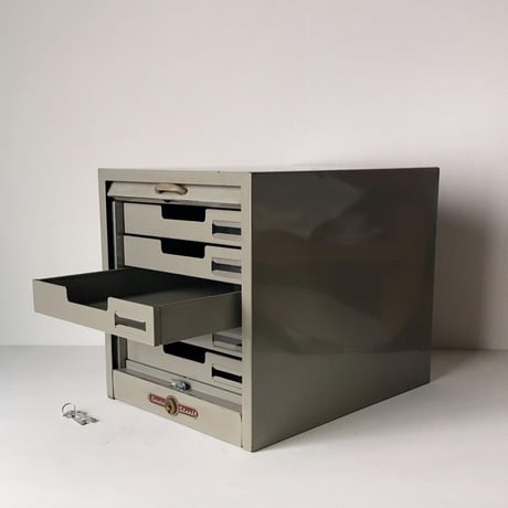 Eureka Steel (ユーレカスチール) ヴィンテージシャッター小引き出し 5杯 引出し グレースチール インダストリアル ジャパンヴィンテージ 鍵有り 完品範疇