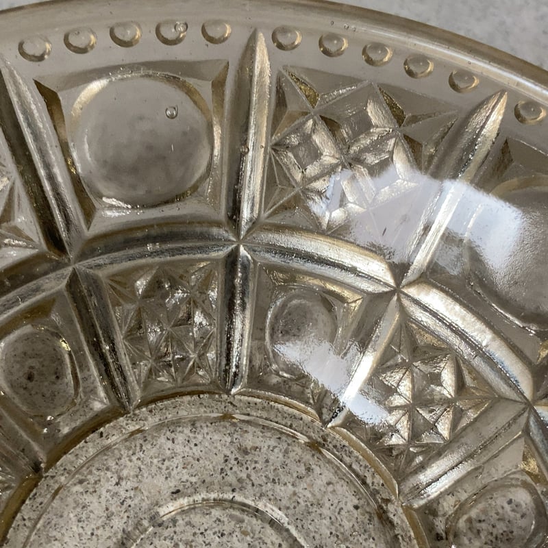 アンティークプレスガラス デザートプレート 1枚の価格です。デザート