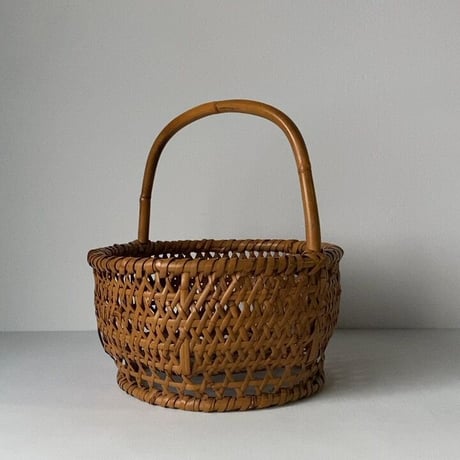 足付き茶碗籠  幅約29cm 竹編丸竹持ち手  ワンハンドルヴィンテージバスケット りんごカゴ 日本の籠 民藝 頑丈 完品