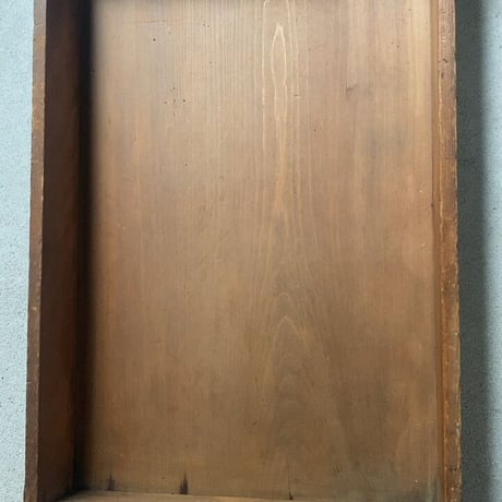 古い木の平箱  補強金具有りの頑丈な作り  朽感良好のヴィンテージボックス パン箱