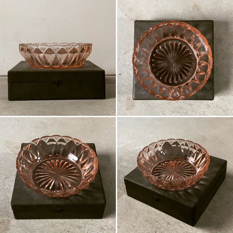 松坂屋 ヴィンテージ プレスガラス 菓子器. ガラス器 幅約20cm 大鉢