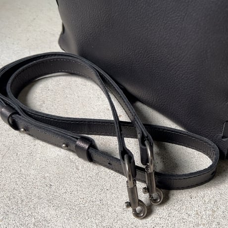 POMTATA ポンタタ  SAKU TOTE 'S  2WAYトートバッグ レザー シボ革 上質レザー ブラック ミニトート クロスショルダー 日本製 中古極美品
