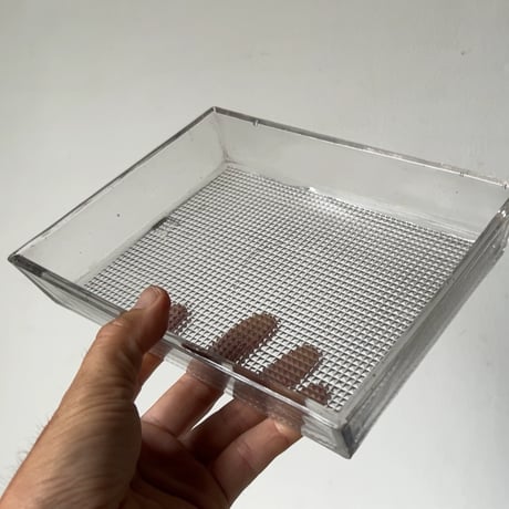 アンティーク プレスガラス スクエアトレー 幅約20cm 角皿 古硝子パッド  クリアカラー  大正期 レトロ食器 ヴィンテージ食器 気泡ガラス フルーツ皿 デザート皿 美品範疇