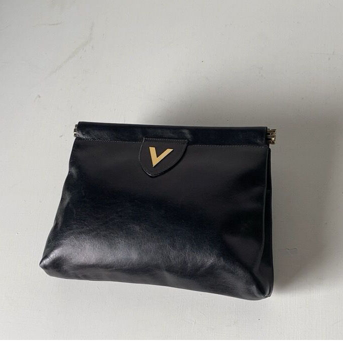 VALENTINO オールドヴァレンチノ レザークラッチバッグ ブラック 幅約
