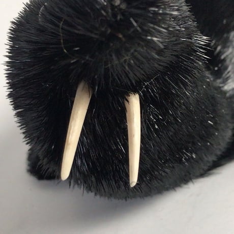 セイウチの置物　毛皮／レザー　ブラック　天然素材　ヴィンテージドール　動物人形