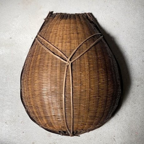 大きい古片口ざる 横幅約49cm 装飾 素材 作り エイジング…良好の古笊です。竹工芸 竹細工 古民藝 古民具
