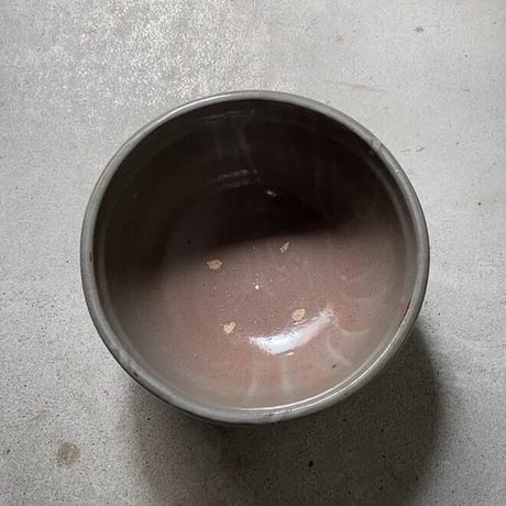 古いこね鉢(ストーンウェアB) 幅約26cm シンプル大鉢 巨大ボウル 荒い目跡 小ぶり メダカ鉢 水栽培 ビオトープ