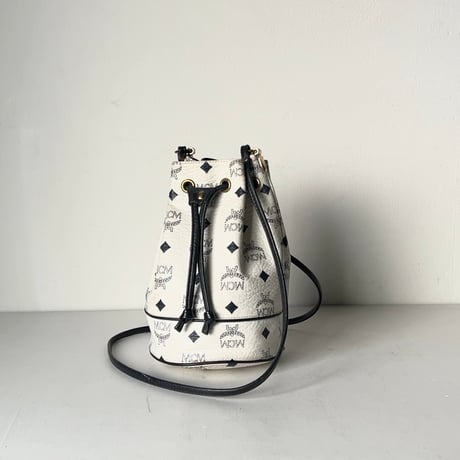 MCM オールドエムシーエム ヴィセトス柄 モノグラム ホワイト 総レザー 巾着ミニショルダーバッグ ポシェット 中古良品