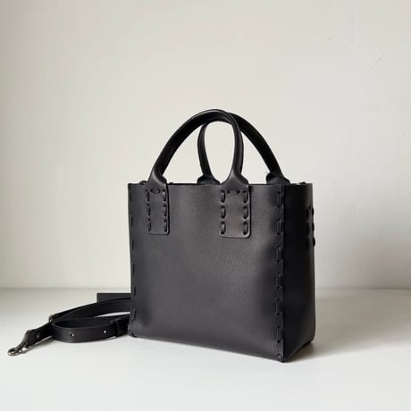 POMTATA ポンタタ  SAKU TOTE 'S  2WAYトートバッグ レザー シボ革 上質レザー ブラック ミニトート クロスショルダー 日本製 中古極美品
