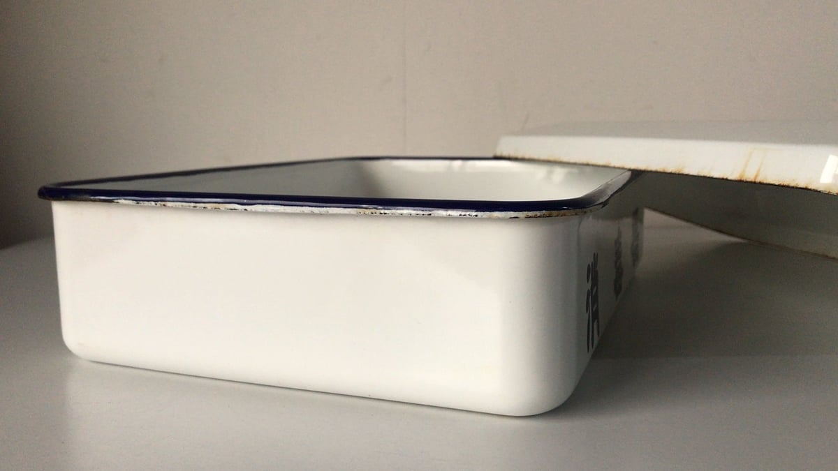 ホーロー蓋付き滅菌ケース sterilizer/消毒器 ロゴ入り 琺瑯 道具箱