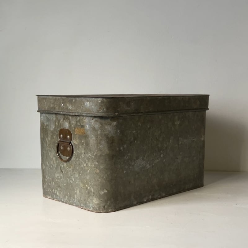 古く小さいブリキのストックケース 銅金具 ラウンドコーナー 蓋付き