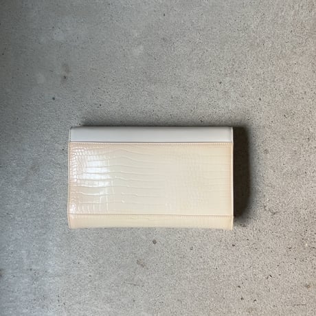 Courreges クレージュ  80sオールドクレージュ フラップ型クラッチバッグ クロコ型押し合皮 銀ロゴ 中古良品