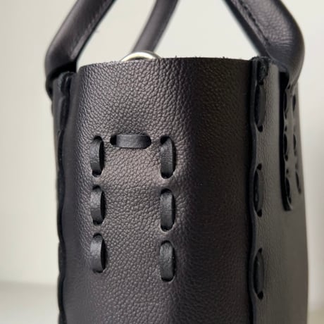POMTATA ポンタタ  SAKU TOTE 'S  2WAYトートバッグ レザー シボ革 上質レザー ブラック ミニトート クロスショルダー 日本製 中古極美品