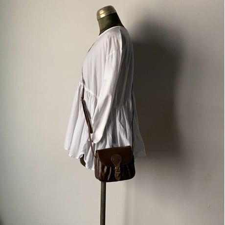 VALENTINO オールドヴァレンチノのミニミニショルダーバッグ  幅約17cmの小さめポシェット ヴィンテージバレンチノ