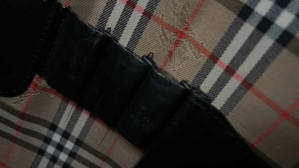 Burberrys バーバリーズ クラッチバッグ ブラックレザー Burberrys バーバリーズ クラッチバッグ ブラックレザー