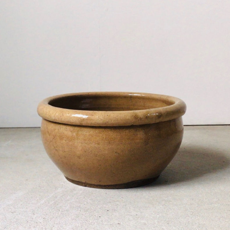 【アンティーク】甕 壺 茶色【古道具・インテリア・睡蓮鉢・メダカ鉢】 古いこね鉢 小さめメダカ鉢 睡蓮鉢 幅約27cm アンティークポット 黄