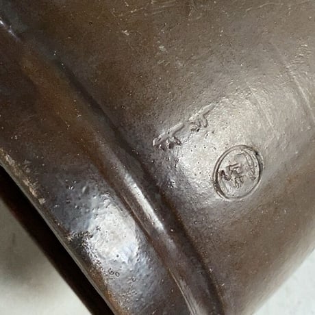 古い水瓶 民藝壺  古甕 (高さ約42cm幅約35cm) メダカ鉢 睡蓮鉢 水栽培 ガーデニング ビオトープ 水中昆虫 飼育器  ○五印