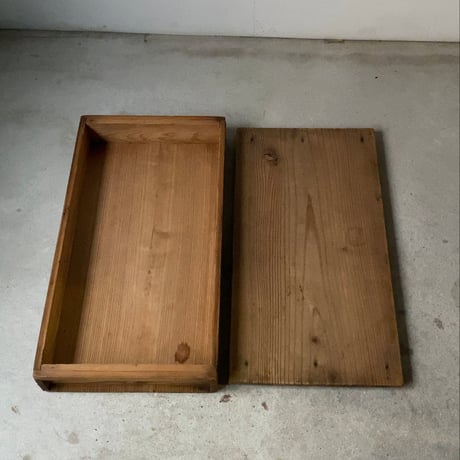 古い蓋付餅箱 一段  昭和23年 杉無垢材 白木無塗装 ナチュラルエイジング 美品