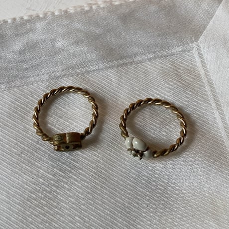 CHANEL シャネル  ココ&カメリア ダブルリング マットゴールド 燻金 真鍮 ブロンズ  リングセット ダブルリング 重ね付け 立体ココマーク 琺瑯カメリア 箱有 中古美品